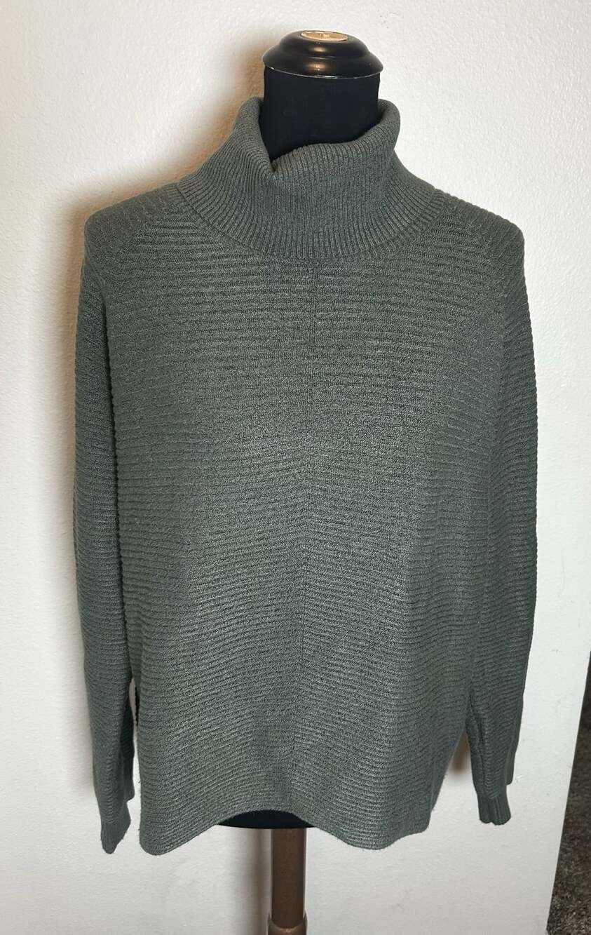 KÜHL Women’s Solace Green Turtleneck Sweater Large L Wool Cotton Ribbed Knit